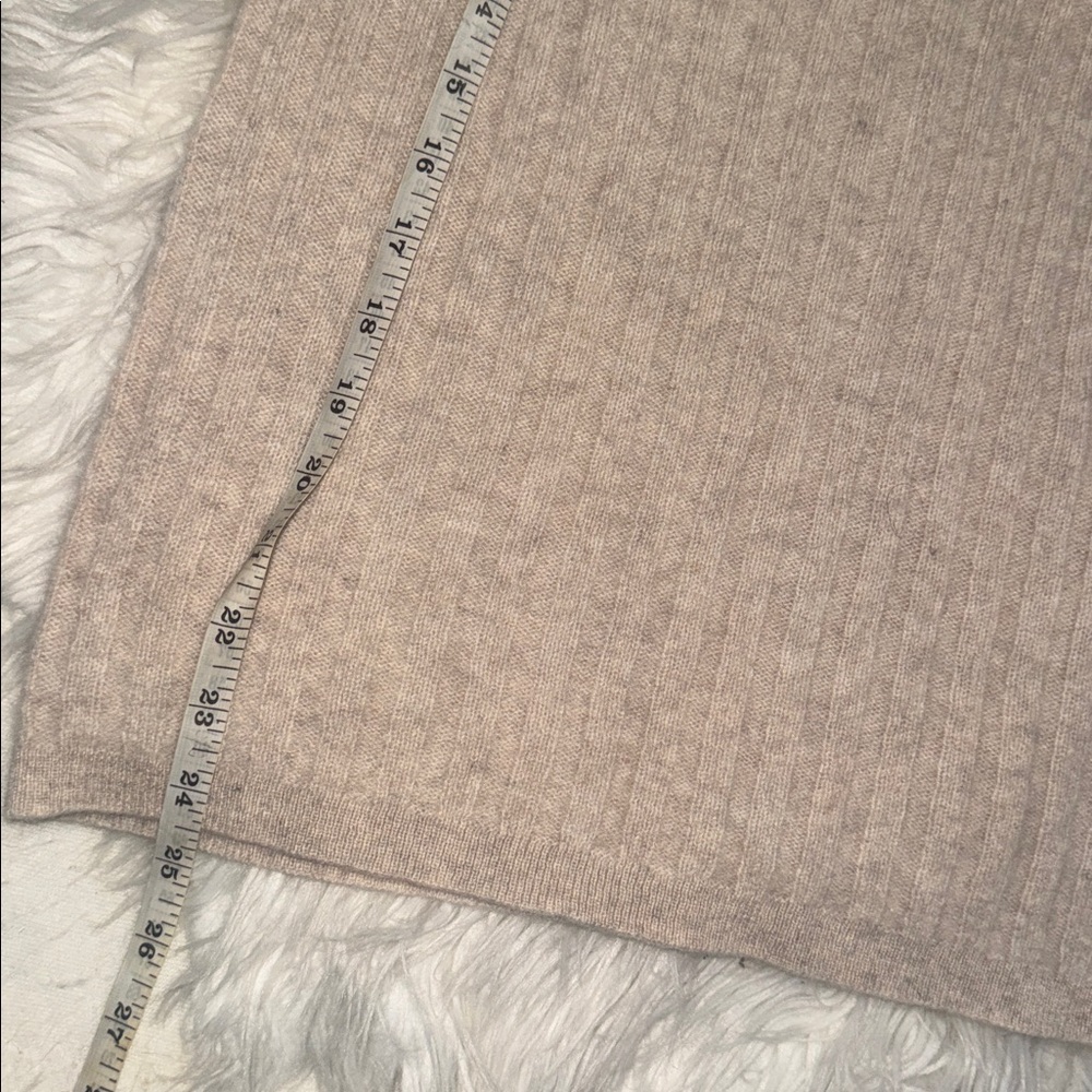 NAAM Lightweight Cashmere Ribbed Sweater - Picture 11 of 12